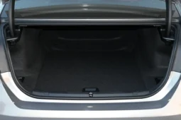 
										BMW i5 full									