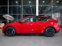 
										Tesla Model Y full									