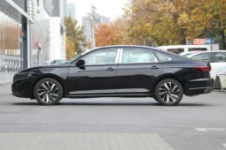 
										Volkswagen Passat full									