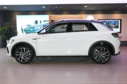 
										Volkswagen T-Roc full									